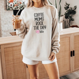 ママライフ スウェットシャツ コーヒー好き スウェットシャツ ママ スウェットシャツ ママ スウェットシャツ おもしろママ クールママ ホームスクールママ クリスチャンママ かわいいママ セーター