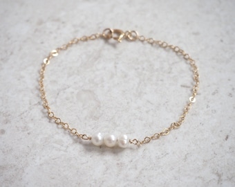 Dainty Freshwater Pearl Bracelet, 14K Gold Filled Mini Pearl Bracelet, Simple Gold Chain Bracelet, Cable Chain Jewelry, Delicate Gold Chain