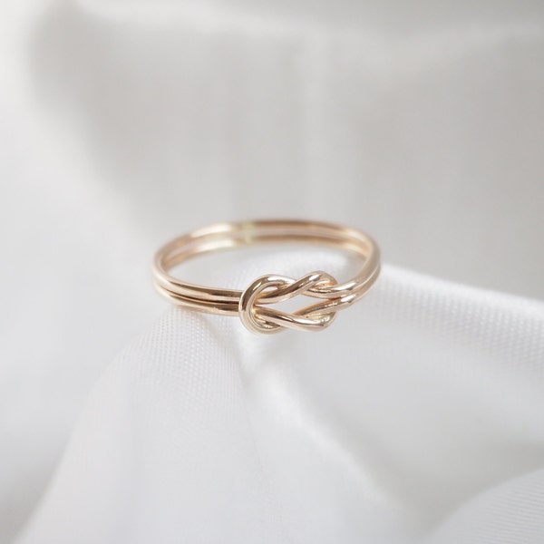 Hercules Knot Ring, 14K Gold Filled Love Knot, Wire Wrapped Ring, Valentines Love Ring, Gold Filled Minimalist Band, Dainty Stacking Ring