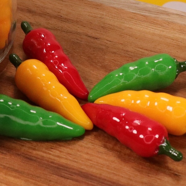 3 Jumbo Red Hot Chili Peppers 25mm, Green Chili Peppers, Yellow Chili Peppers, Resin Food, Fake Food, NON-EDIBLE