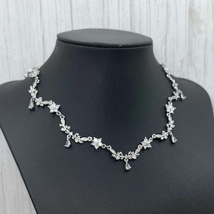 Gargantilla de princesa con flores: conjunto de joyería nupcial con hojas de enredadera y lágrima.