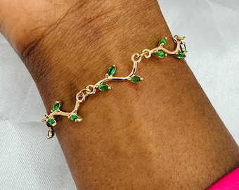 Emerald Green Cubic Zirconia Bracelet: Gold Plated Leaf Petal Design
