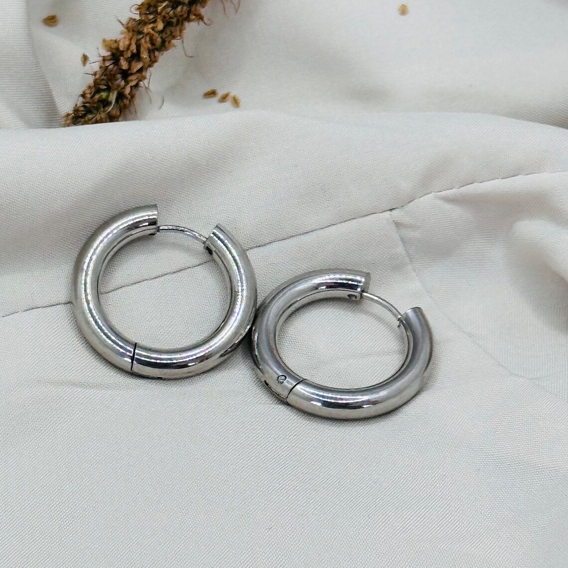 14K Rose Gold Classic Round Hoop Earrings, 2mm 50 Mm (2 In