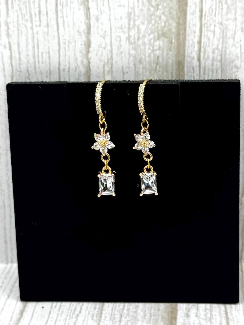 Leafy Branch Vine Petal Flower Bridal Necklace, Earring, Bracelet Set, Gold Daisy CZ Crystal Rhinestone Choker, Drop Huggie Hoop Earring,