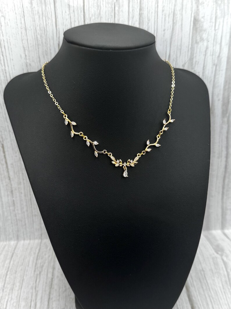 18k Gold Plated Bridal Delicate CZ Crystal Necklace, Leafy Vine Flower Petal Necklace, Elegant Victorian Choker Necklace, Birthday Gift