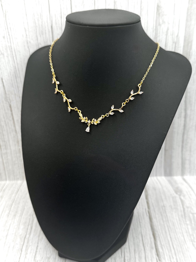 18k Gold Plated Bridal Delicate CZ Crystal Necklace, Leafy Vine Flower Petal Necklace, Elegant Victorian Choker Necklace, Birthday Gift