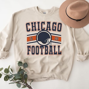 Chicago Bear Sweatshirt / T-Shirt Vintage Football Crewneck Retro Hoodie Game Day Gift For Fan