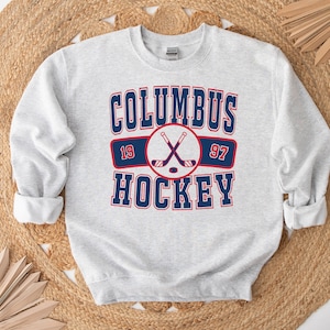 Felpa Columbus Blue Jacket Retro Distressed Girocollo Throwback T-Shirt Vintage Felpa con cappuccio Regalo per fan di hockey su ghiaccio Abbigliamento per il giorno della partita
