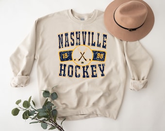 Retro Nashville Predator Sweatshirt Distressed Crewneck Throwback T-Shirt Vintage Hoodie Gift For Ice Hockey Fan