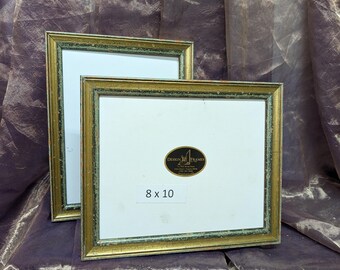 8 x 10 Distressed Gold Frame