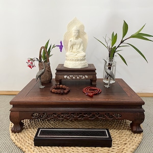 Meditationstisch Tischplatte Altar handgeschnitzt aus massivem Holz tibetisch-buddhistischer Gebetsaltar