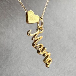 Colar de mamãe, presente para mamãe, colar escrito de mamãe pequena, presente de eu amo mamãe, colar delicado com a letra da mamãe, presente de dia das mães, presente com nome da mãe