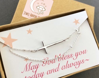 Sierlijke sterlingzilveren ketting met zijwaarts kruis: minimalistische religieuze sieraden