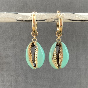 Cowrie Shell Hoop earrings, Sea Shell Huggie earrings, Cowrie Seashells Earrings, Summer Earrings, Beach Earrings, boho chic, gift for her