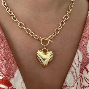 Gold Puff Herz Halskette, Herz Halskette, Puffy Herz Halskette, Puffed Herz Anhänger, Chunky Kette, Toggle Verschluss Halskette, Geschenk für sie