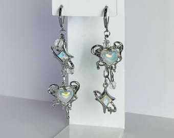 Pendientes de estrella con forma de corazón iridiscente en azul claro / Edición limitada de invierno Y2K desigual / Pendientes asimétricos colgantes / Frozen