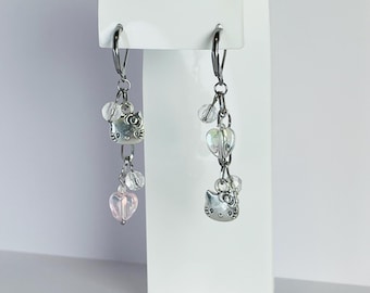 Pendientes de gato kawaii desiguales / Estilo grunge Y2K / Pendientes asimétricos colgantes / Joyas de anime adorables