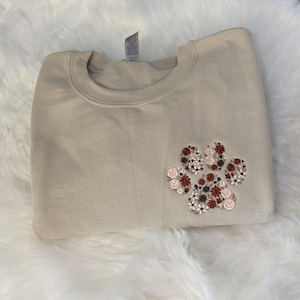 Neutral colors floral paw embroidered sweatshirt