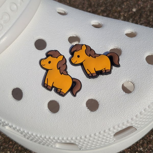 ONE Happy Pony Croc Shoe Charm Jibbit / Horse / Cute / Animal / Farm / Critter / Tan / Kids / Gift / Brown / Cartoon