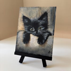 Mini Black Kitten Painting on Canvas with Easel – Cute Cat Art Gift – Hand-Painted Miniature Animal Artwork – Cat Lover Desk Decor