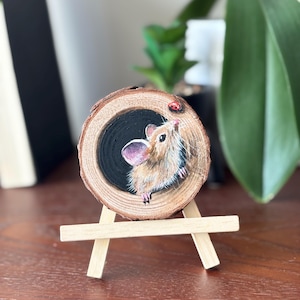 Mini peinture originale 3 * 3 souris sur bloc de bois sur pied Décoration d'étagère Cadeau personnalisé unique, décoration de bureau faite main