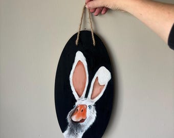 Tableau Oie amusante avec oreilles de lapin : décoration de cuisine fantaisiste (16 x 8 po.)