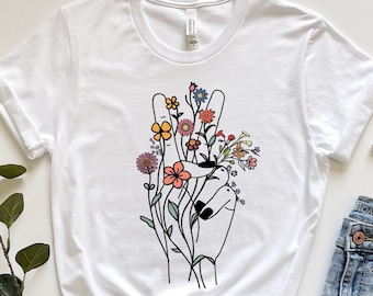 Floral Peace Sign, Peace Sign T-Shirt, Floral Shirts, Peace Graphic Tees, Boho Hippie Shirt, No War Shirt, Positivity Shirt, Wildflower Tee