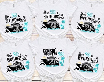 Puede incluir: Cinco camisetas blancas con un diseño de crucero y el texto "Alex's 50th Birthday Crew" y "Cruisin' my way into 50".