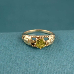 Peridot Flower Ring, Green Peridot Ring In 18k Gold, Anniversary Ring, Vintage Ring, Wedding Ring, 925 Silver Floral Ring, Mother's Day Gift