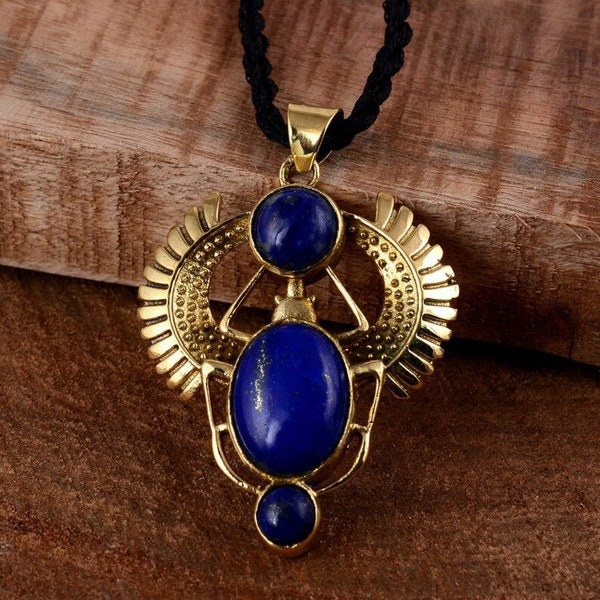 Collier Scarabée d’Or /Pendentif Scarabée Lapis lazuli / Bijoux Talisman / Troisième Oeil / Boho / Inca / Ethnique / Illuminati