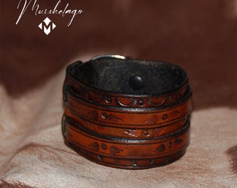 Unisex wide leather double buckle cuff,mahogany color handmade leather cuff,leather wristband,adjustable bracelet,cuff band,gift,made in USA