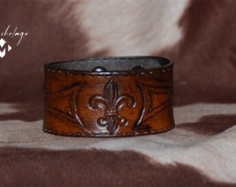 Unisex embossed leather cuff, brown leather wristband,tooled cuff bracelet,Rock guitar player gift, leather cuff, handmade cuff, made in USA