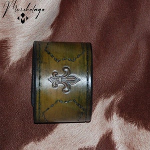 Unisex embossed leather cuff, green leather wristband, tooled cuff bracelet, Rock guitar player gift,leather cuff,handmade cuff, made in USA