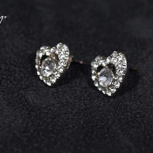 Women heart earrings, Swarovski crystal elements earrings,rhodium finished silver earrings,heart earrings, silver stud earrings,gift for her
