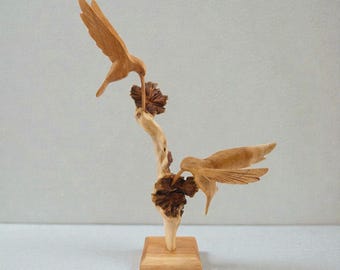 2 wooden hummingbird figures – hand-carved, unique decoration, gift idea made of wood, hummingbird carving, unique decorative birds