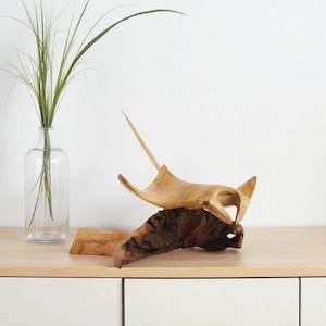 Hand-carved wooden manta ray – unique handicraft, maritime unique piece, decorative wooden sculpture, decorative fish, gift idea