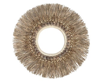 Lestarie Muschel-Feder Wanddekoration 40 Cm — Boho Juju Hat, Handgefertigt In Bali, Weiß/Beige