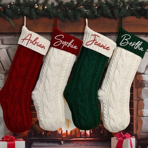 2026 Personalisierte Weihnachtsstrümpfe, Familie gestrickte Weihnachtsstrümpfe, kundenspezifische Weihnachtsgeschenke, gestickte Weihnachtsstrümpfe mit Name