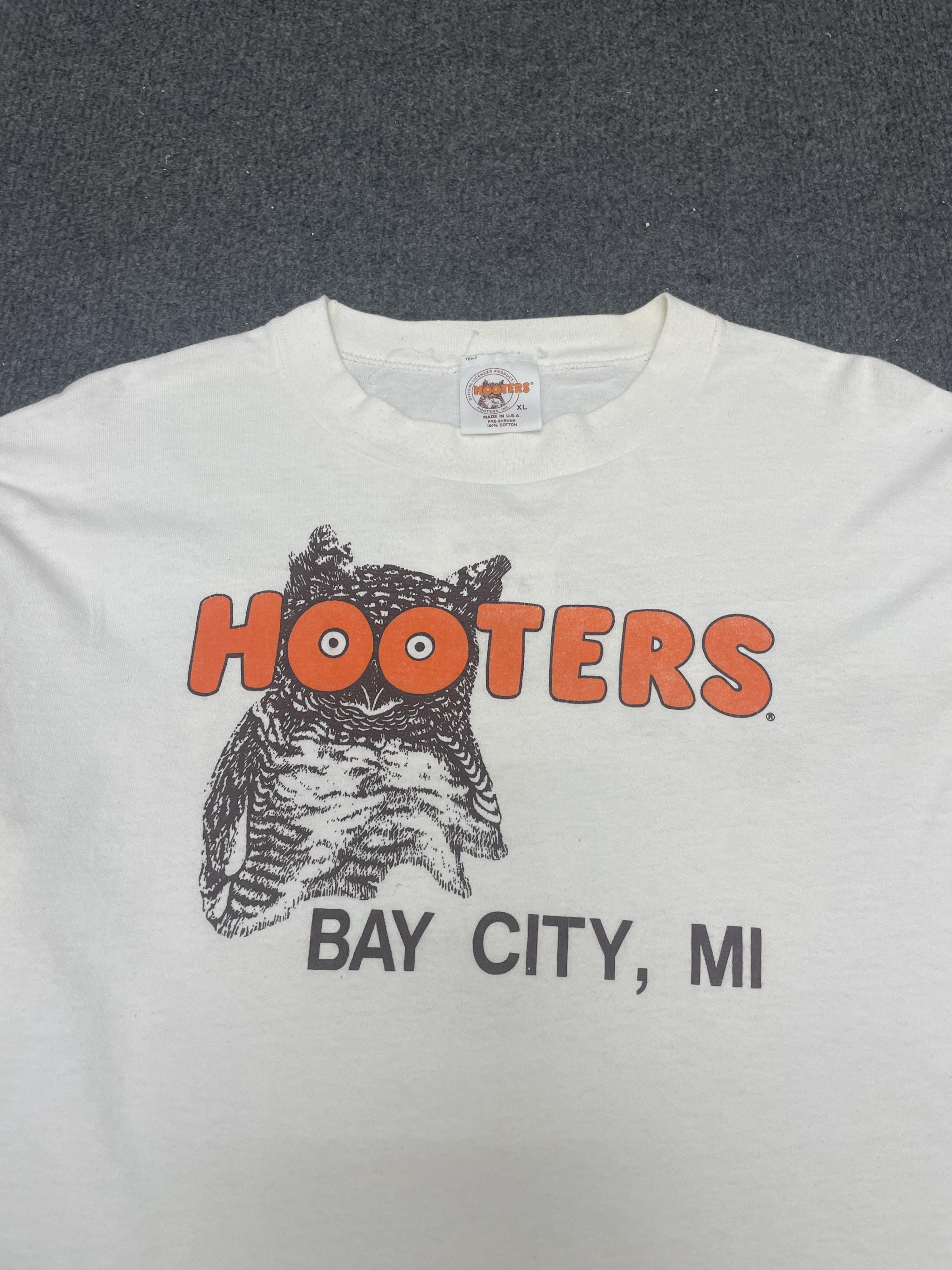 Vintage 90s Hooters Long Sleeve Tee - Made in USA, XL - Etsy