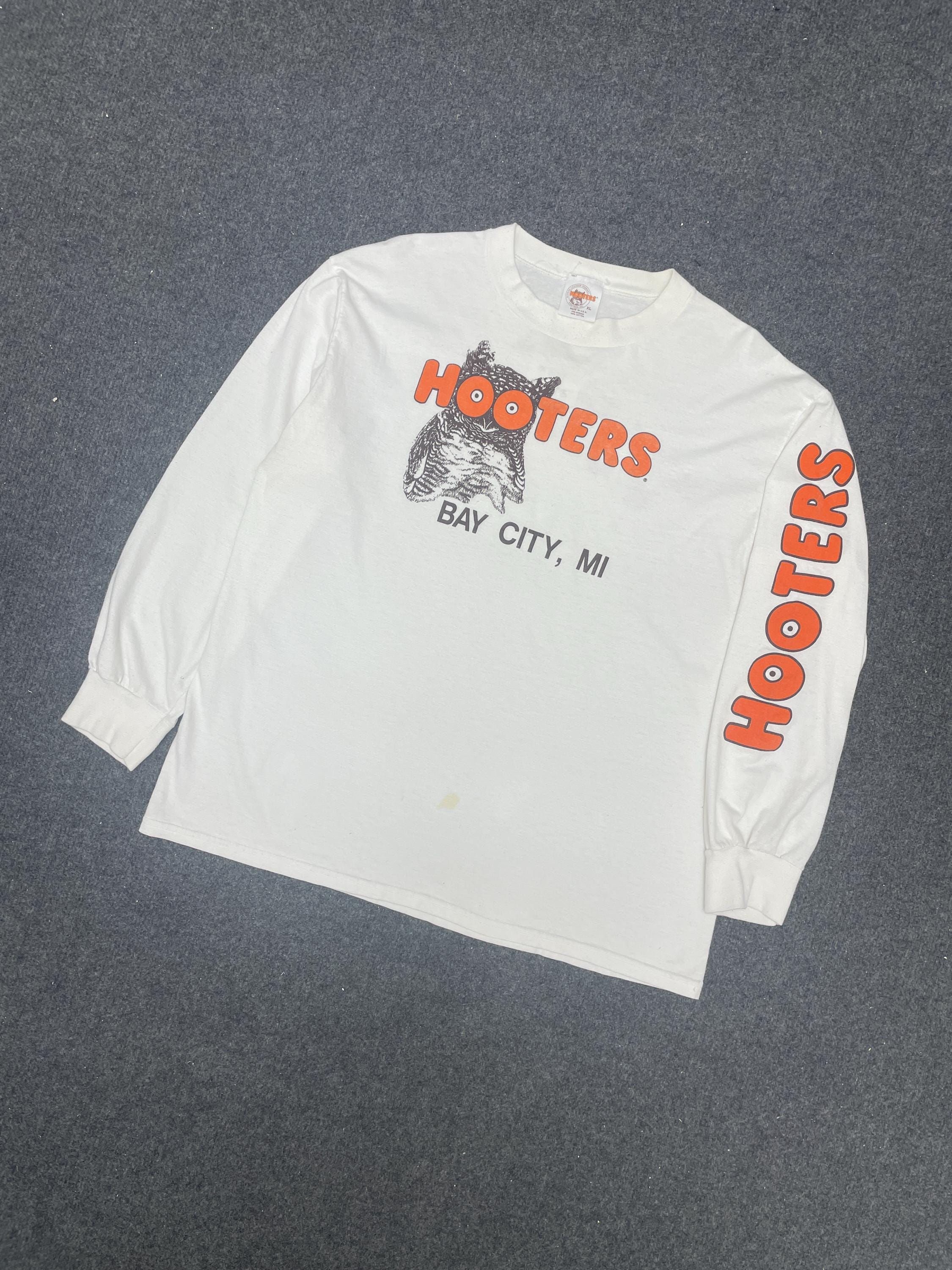 Vintage 90s Hooters Long Sleeve Tee - Made in USA, XL - Etsy