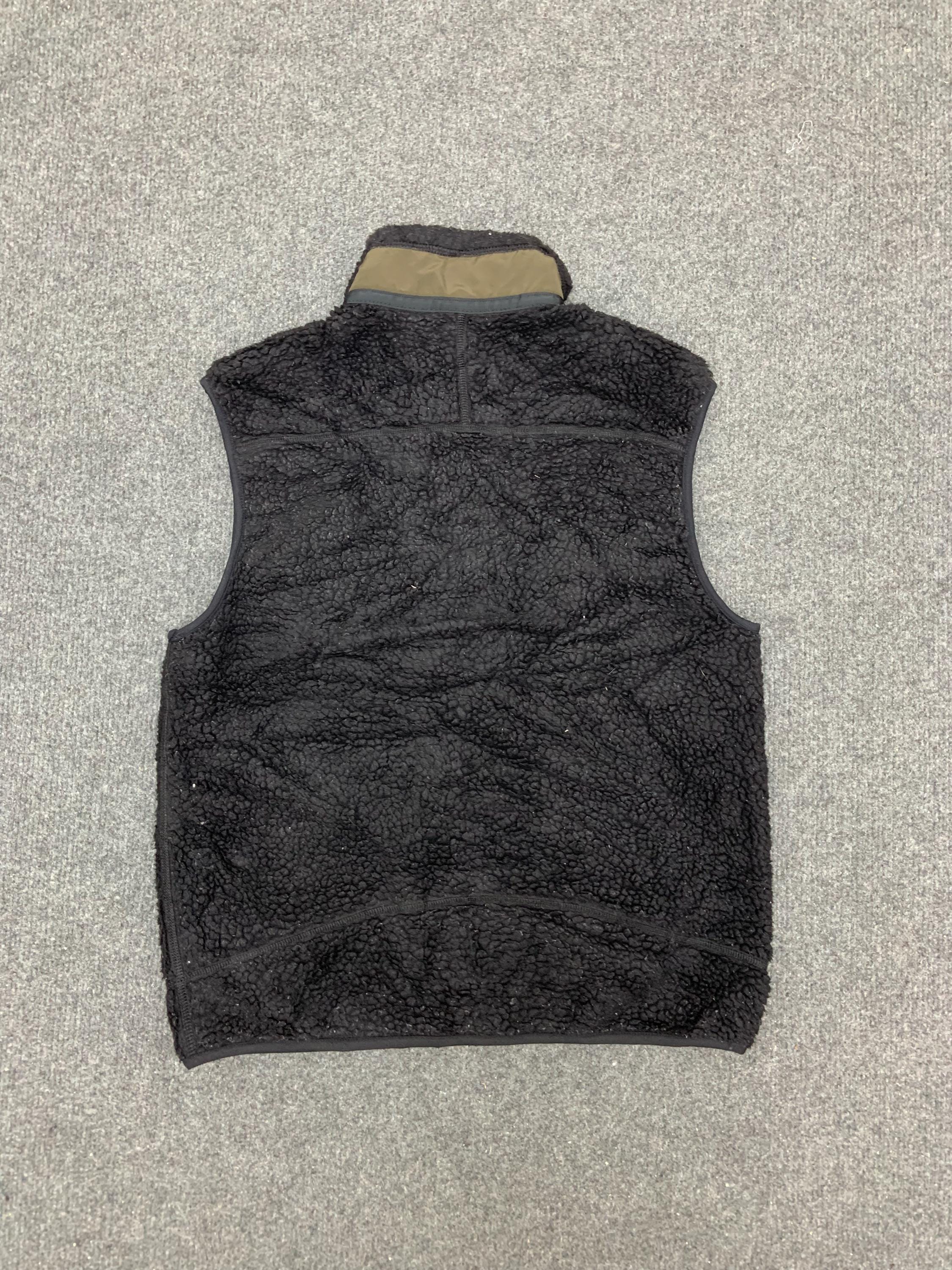 Patagonia Men's Classic Retro-x Fleece Vest Black Olive Green Full