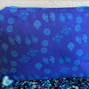 Purple Blue Hands Hearts Riley Blake Designs Zippered Pouch Medium Cosmetics Bag Bright Lining Annie Zipper in Blue