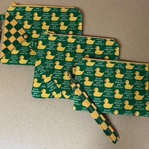 Estuche con cremallera y correa desmontable, totalmente forrado, para teléfono, artículos pequeños de tecnología, cosméticos, medicamentos, regalo, Universidad de Oregón