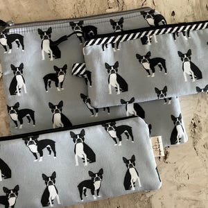 Borsa con cerniera Boston Terrier completamente foderata, piccola borsa per Kindle, cosmetici, farmaci, iPad Mini, occhiali da vista in cotone di alta qualità