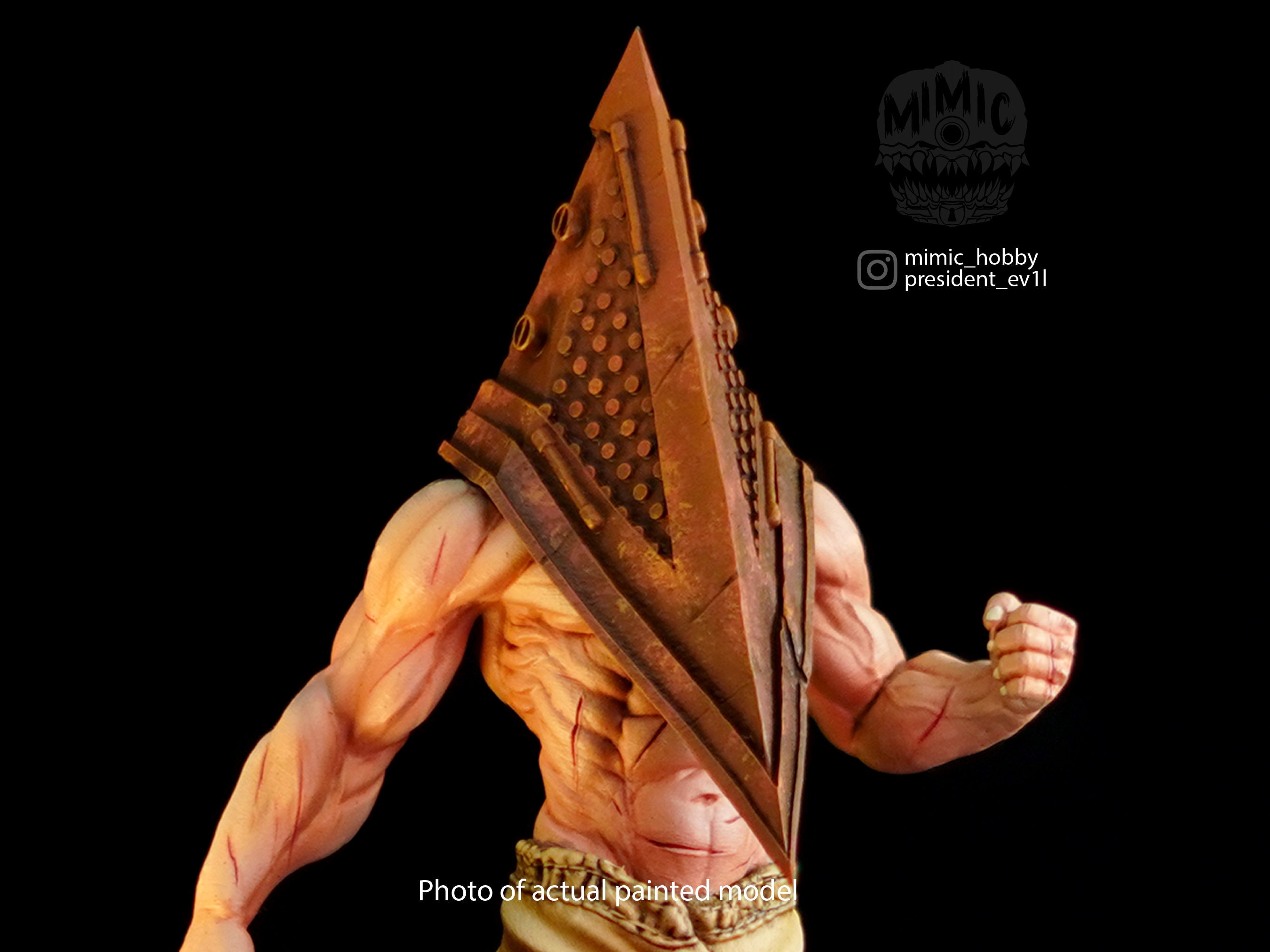 Silent Hill Pyramid Head Statue12'' Horror Decor 