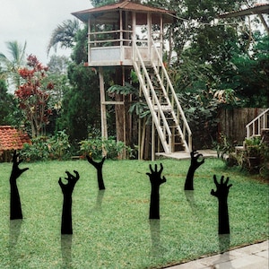 Metal Zombie Hands Halloween Yard Stakes, Outdoor Decor