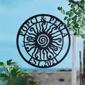 Arte de parede de metal maluca personalizada, decoração exclusiva de pátio e jardim, arte de metal solar, sinal de nome personalizado, decoração de varanda, presente para ela ele