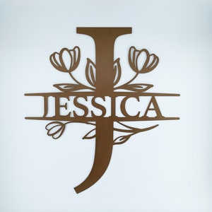 Signo de nombre de metal personalizado de tulipán, arte de pared de metal personalizado, signo de nombre de familia de monograma personalizado, decoración de pared inicial de metal, signo floral personalizado
