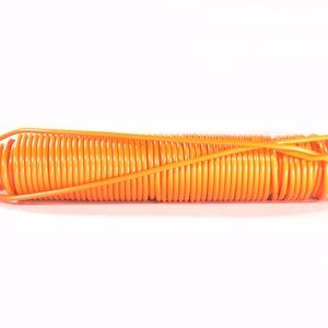 Fil Scoubidou ou corde PVC. Orange, 40 mètres. Fil fabriqué en France, plein, teinté masse. Diamètre 5mm, résistant aux UVs. Sans PBA. image 1