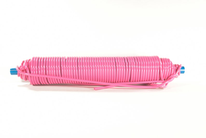 Fil Scoubidou ou corde PVC. Fuchsia, 40 mètres. Fil fabriqué en France, plein, teinté masse. Diamètre 5mm, résistant aux UVs. Sans PBA. image 1